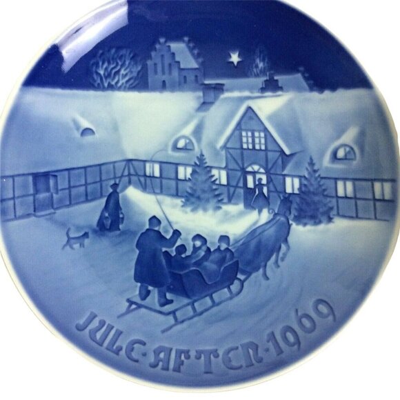 Bing & Grondahl 1969 Christmas Plate Arrival Of Guests Porcelain Denmark w/ Box - Picture 2 of 4
